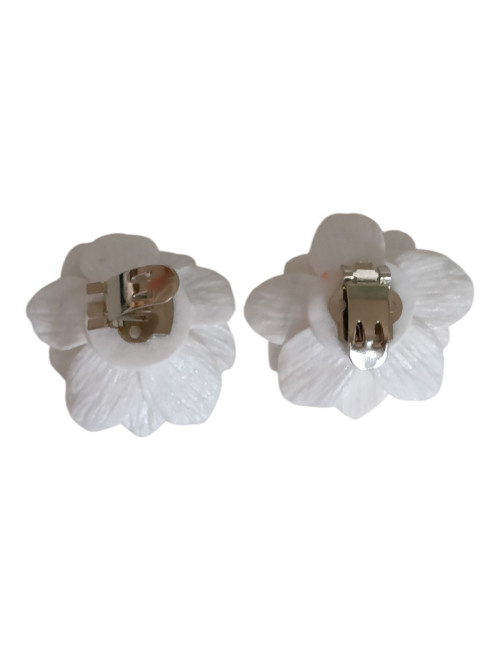 Clip fleur blanche – Robe de mariée